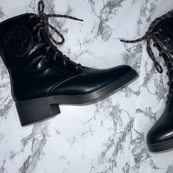 Sam & Libby combat boot style mid calf shoe with side zipper - Picture 2 of 3